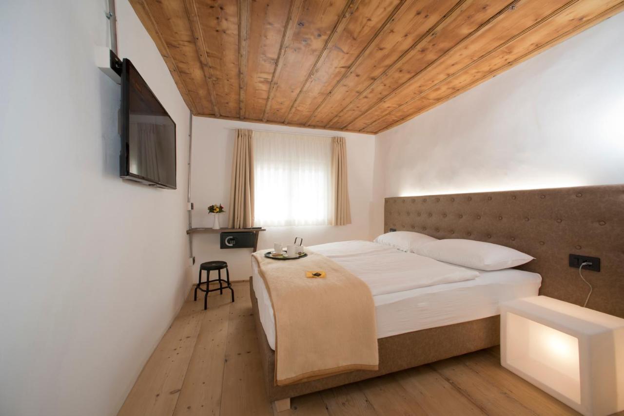 Sir Thomas Bed And More Bolzano Bagian luar foto