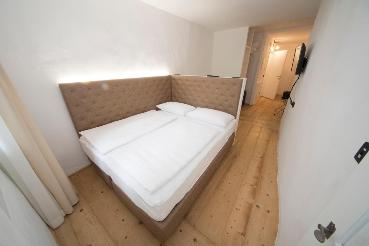 Sir Thomas Bed And More Bolzano Bagian luar foto