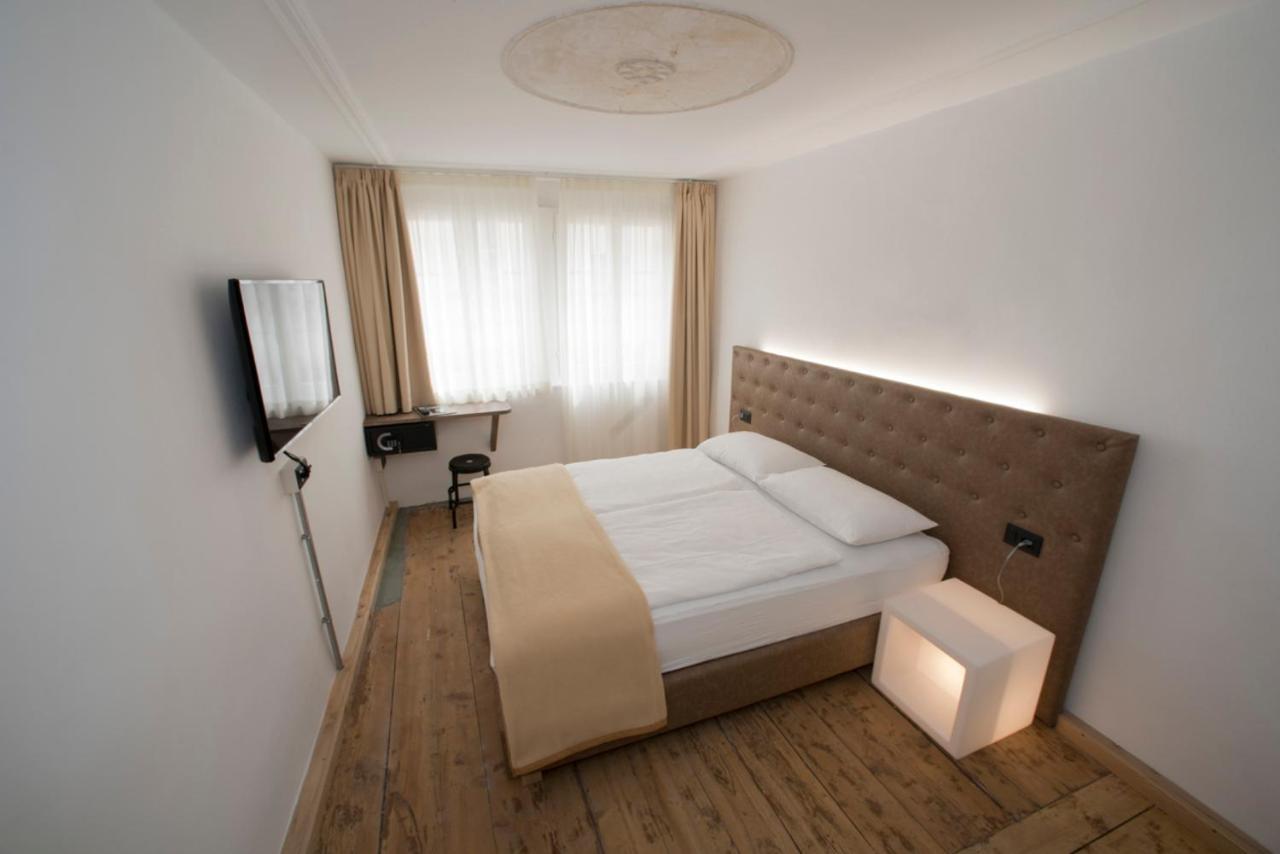 Sir Thomas Bed And More Bolzano Bagian luar foto